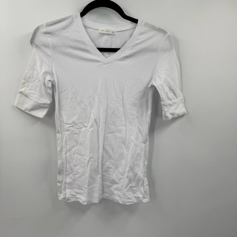 Active Basic white v neck top